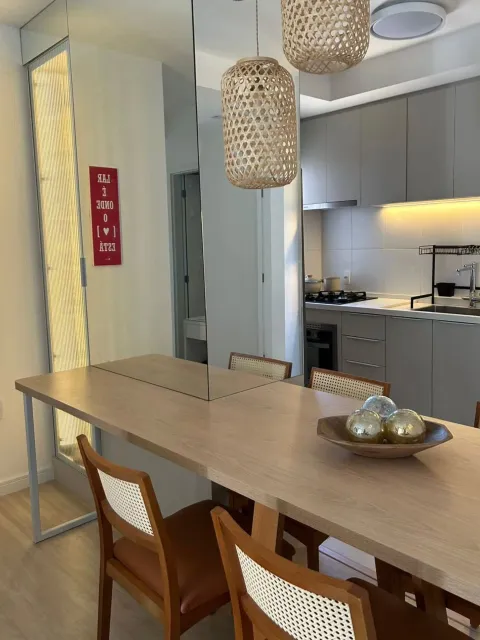 Sala de jantar e cozinha