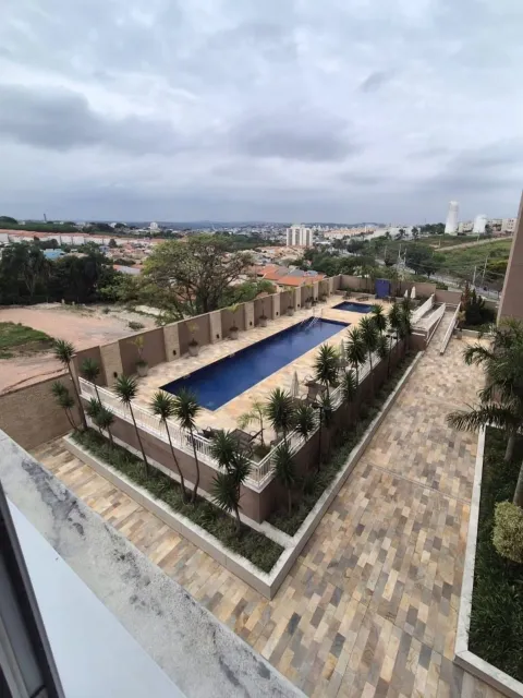 Piscina do condomínio